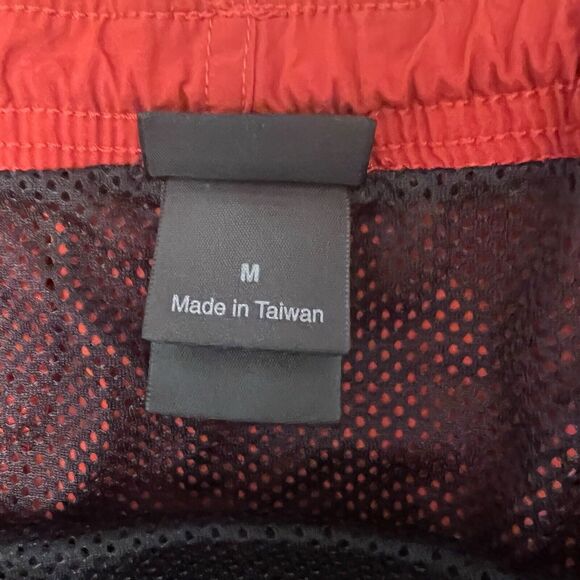 REI Shorts Men's Med Red Nylon Mesh Lined Swim Trunks - Picture 5 of 11